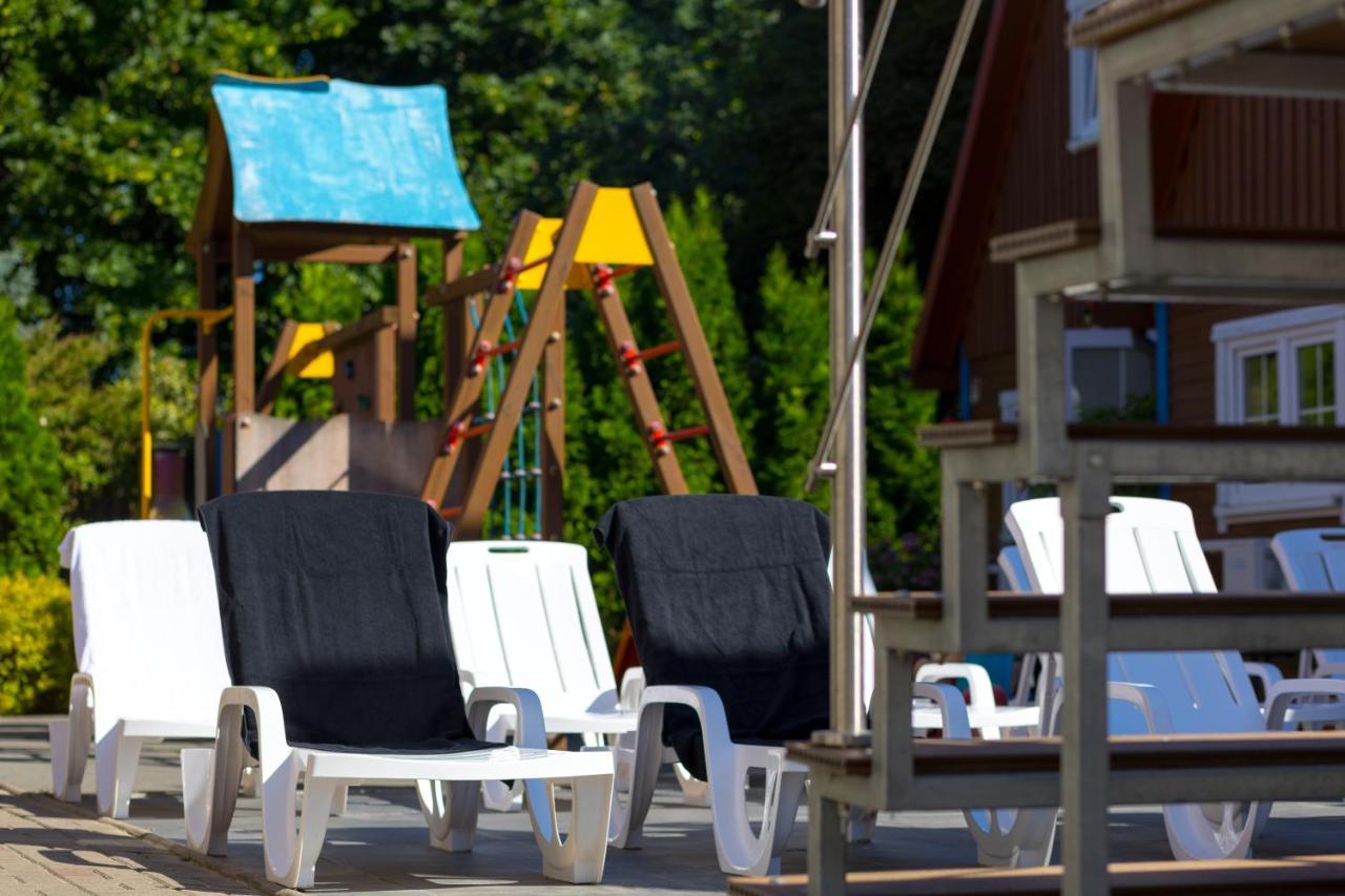 Kompleks Wypoczynkowy Pomerania Z Podgrzewanym Basenem 30 Metrow Do Morza Rewal Exterior foto