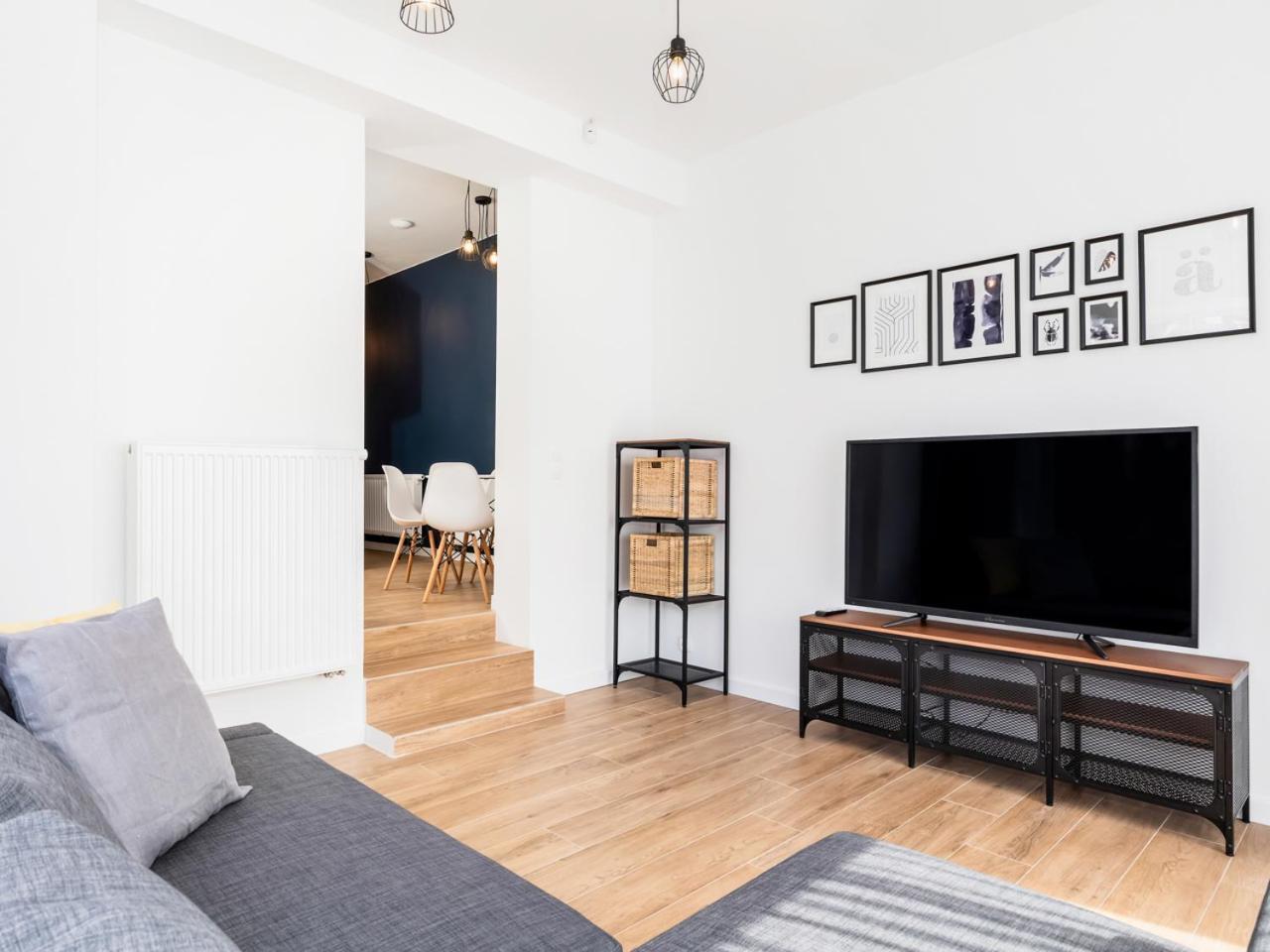 Kompleks Wypoczynkowy Pomerania Z Podgrzewanym Basenem 30 Metrow Do Morza Rewal Habitación foto